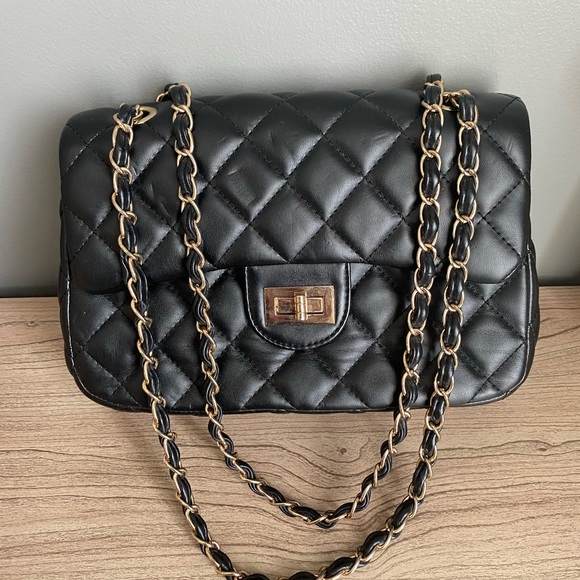 Like New Women Shoulder Bag for sale - Picture 1 of 4